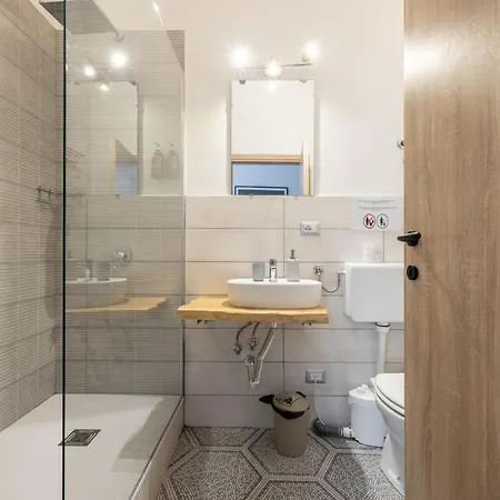 Affittacamere Vg Piazza Navona 5 Stelle Montecitorio 3*